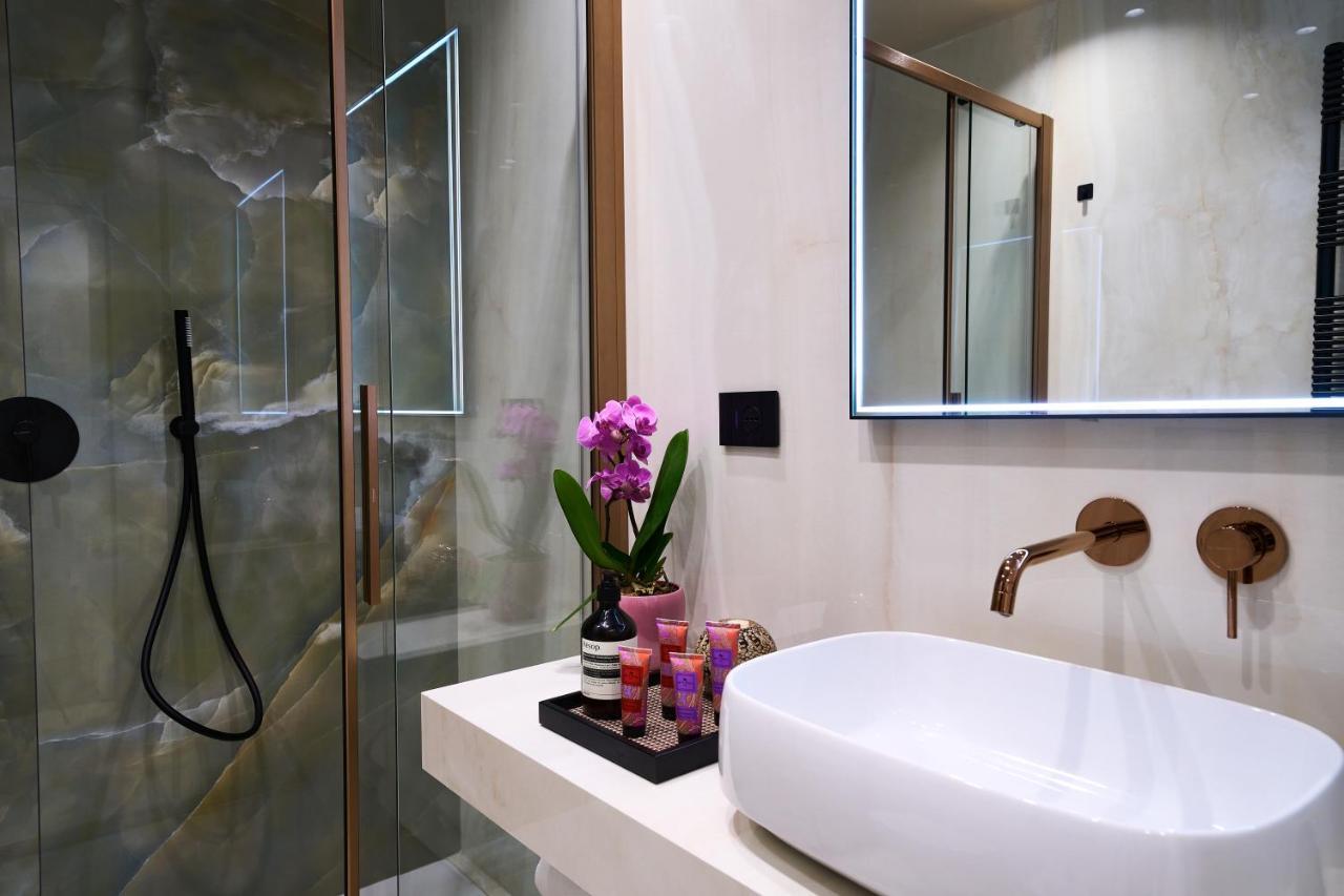 Luxury & Central Apartment Milan Exterior photo